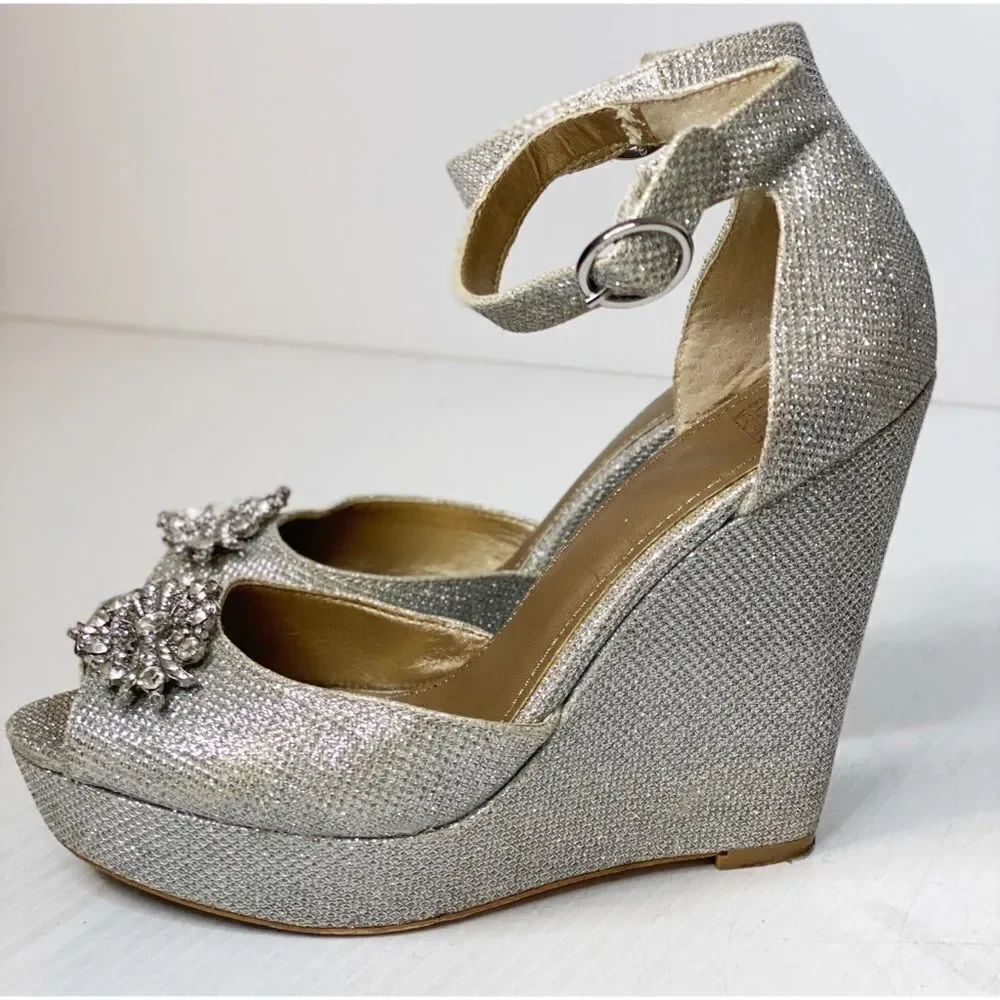 Belle Badgley Mischka Silver Wedges sz 8.5